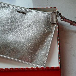 COACH Silver Clutch Wallet Purse Wristlet